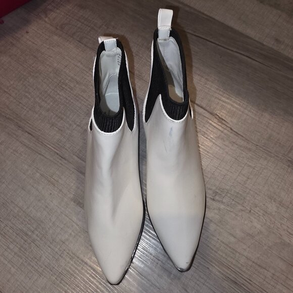 White Worthington Boots - Picture 1 of 3